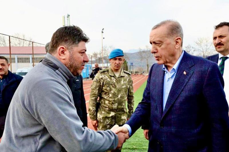 BAŞKAN AŞKIN TÖREN DEPREM BÖLGESİNDEKİ MESAİSİNDE 1 AYI GERİDE BIRAKTI