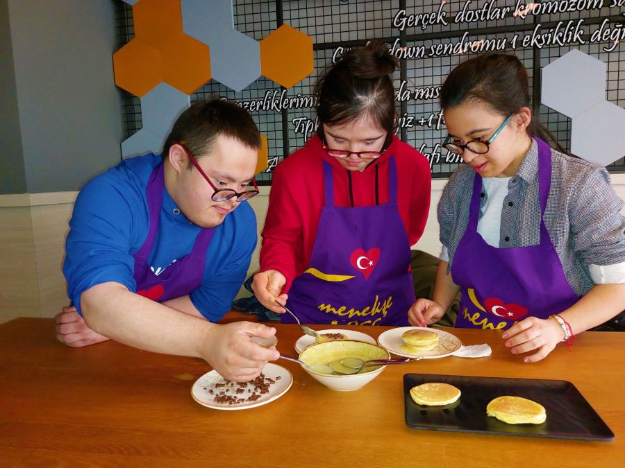 ENGELLER AŞILIYOR YÜZLER GÜLÜYOR