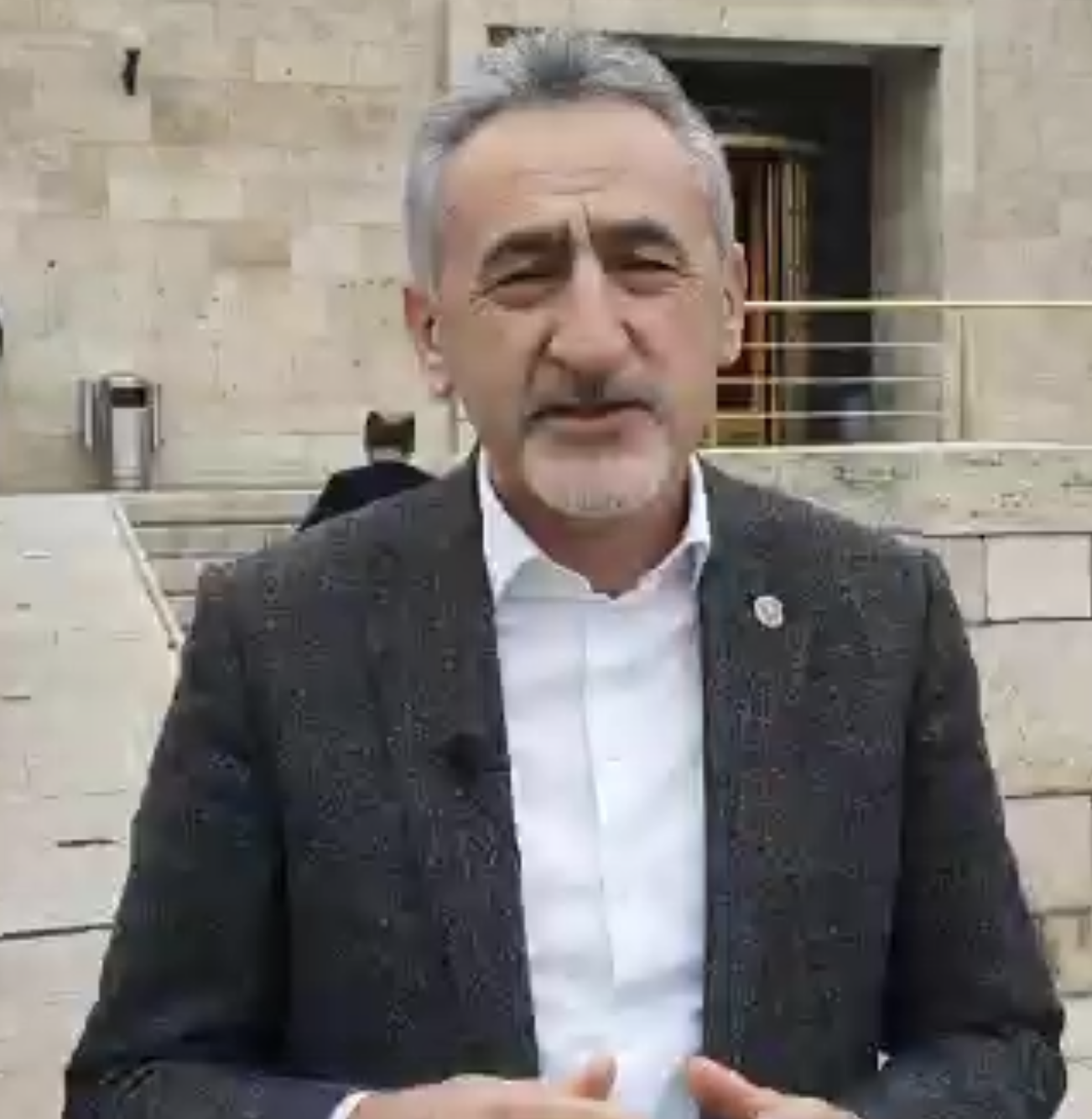 DEFALARCA UYARDIM, YİNE UYARIYORUM